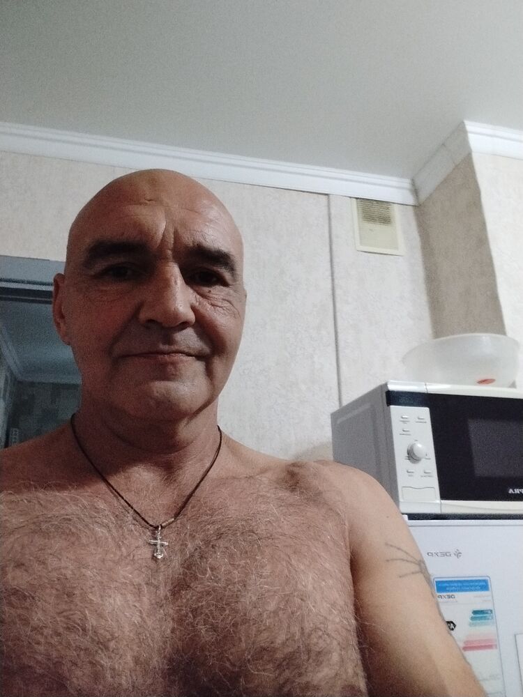  44837032  , 51 ,    