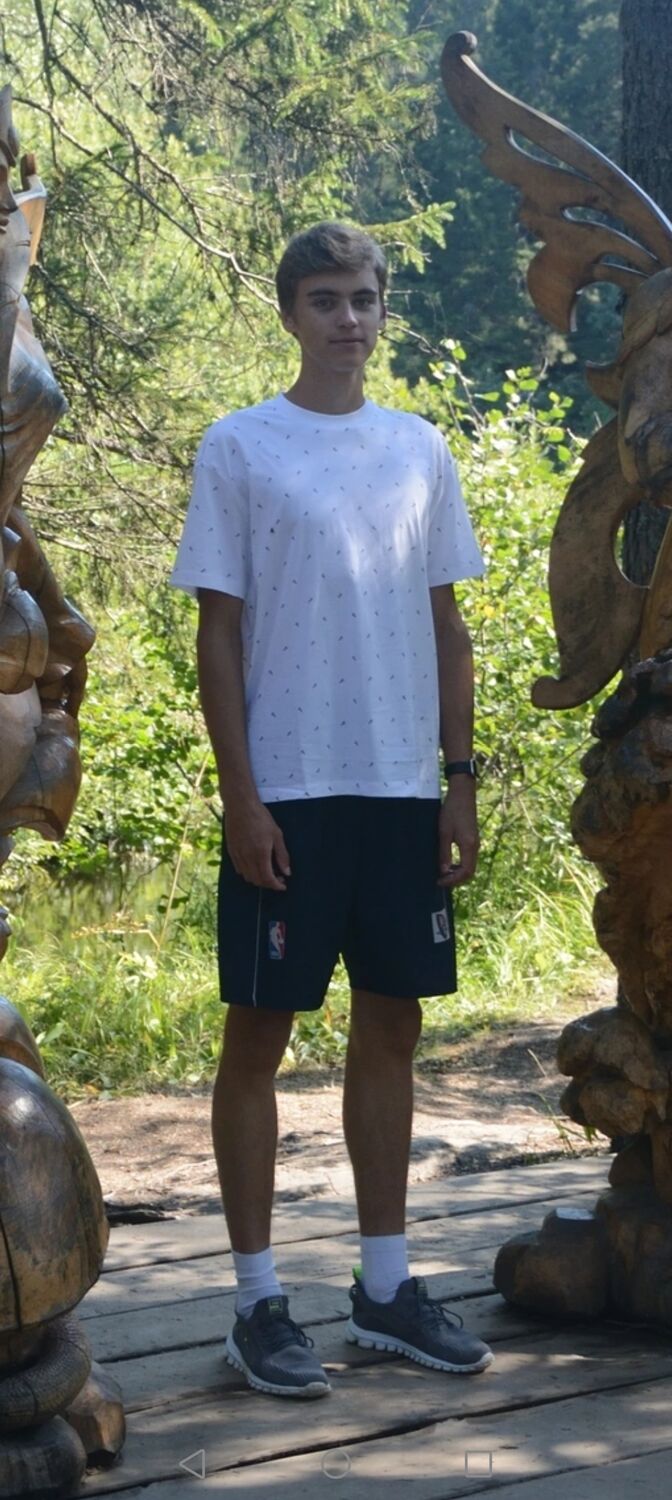  53851002  Ը, 19 ,    -