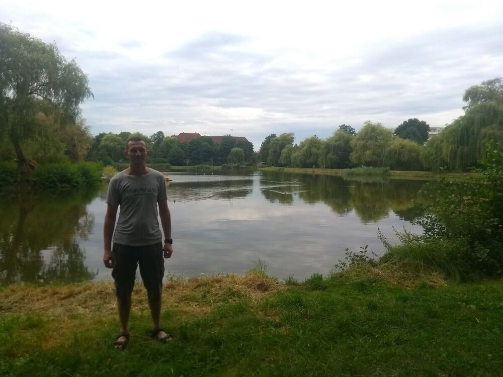  ,   Yevhen, 48 ,   ,   , c 