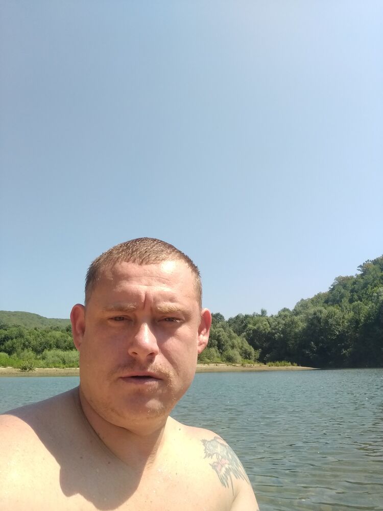  ,   Stas, 37 ,   ,   