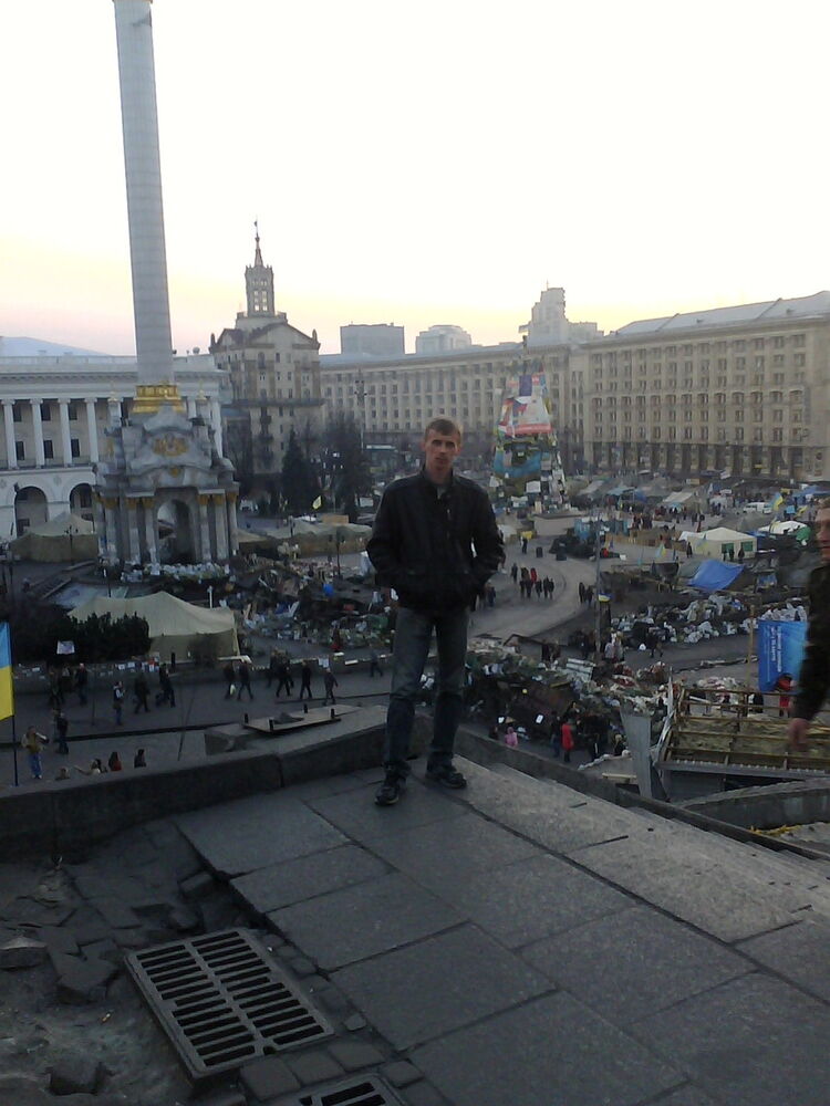  ,   Andrej, 41 ,   