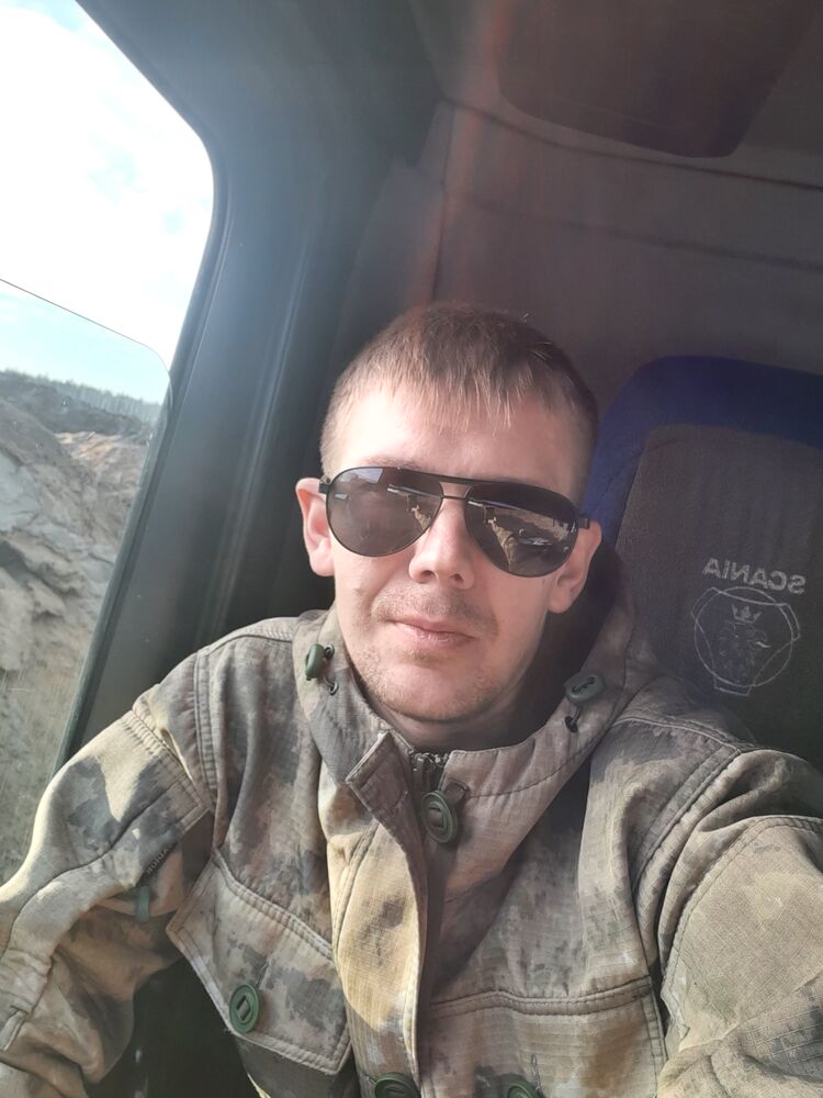  27181042  , 33 ,    -