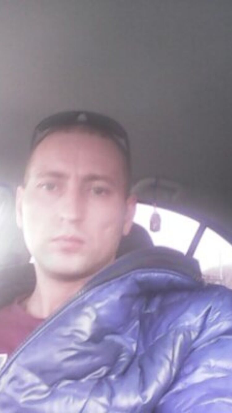  41054552  Damir, 41 ,    