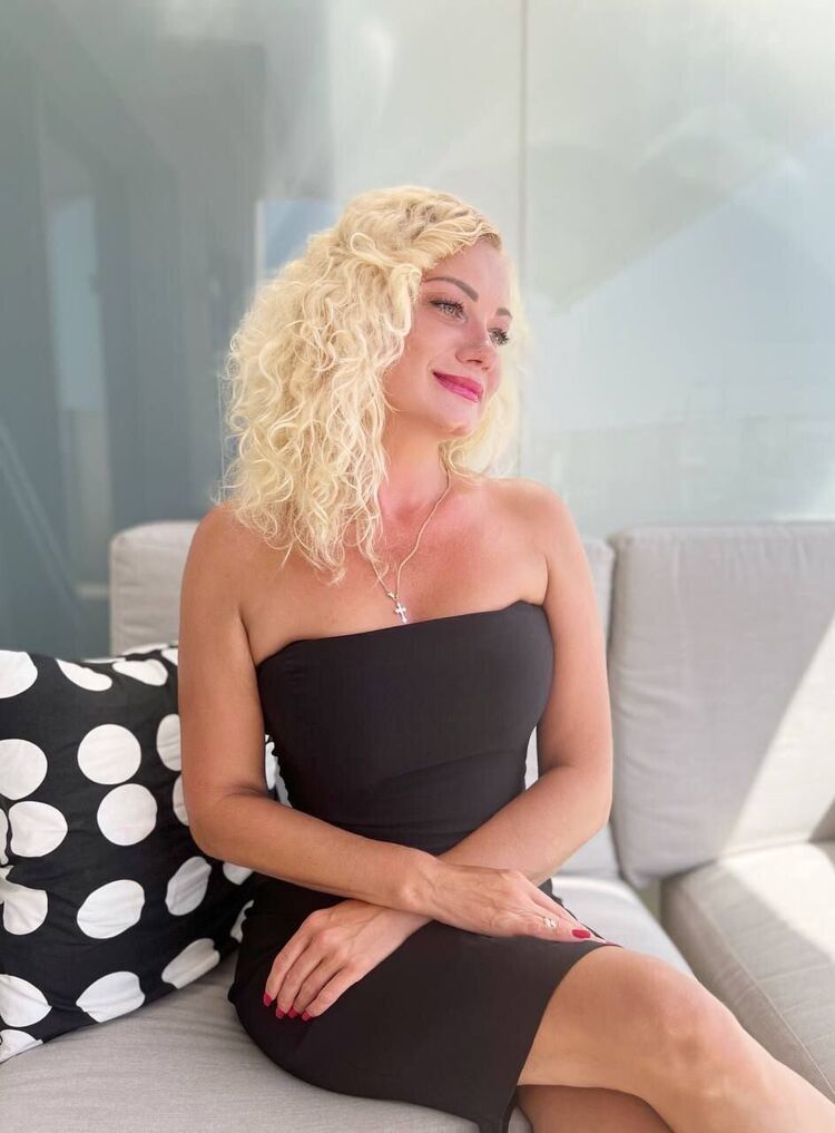  Marbella,   Olena, 45 ,   c 