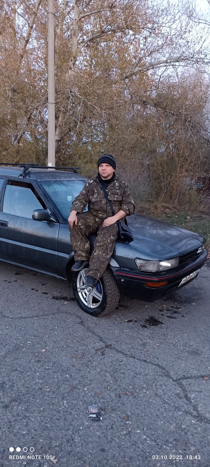  ,   Konstantin, 36 ,   ,   