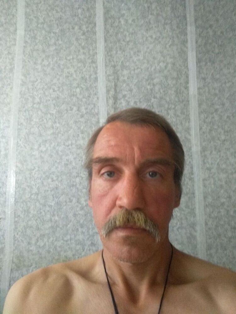  52584402  Alex, 49 ,    