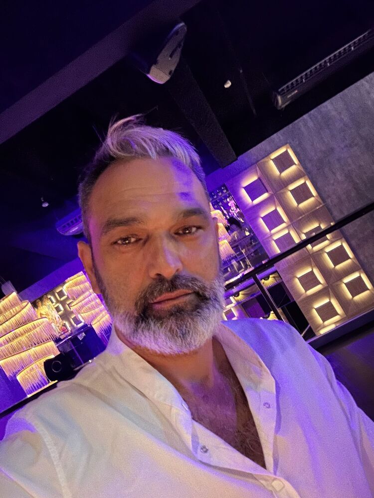  38752832  Gokhan, 43 ,    