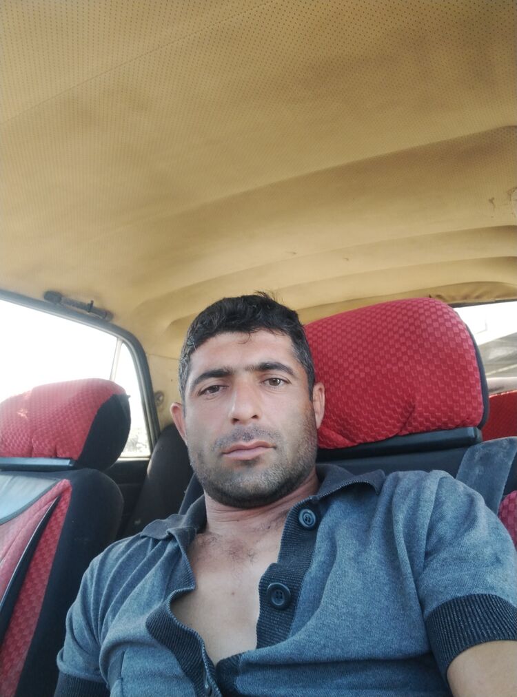  28361412  Gevorg, 37 ,    
