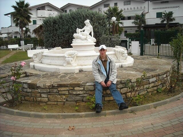  8302942  Mihail, 47 ,    