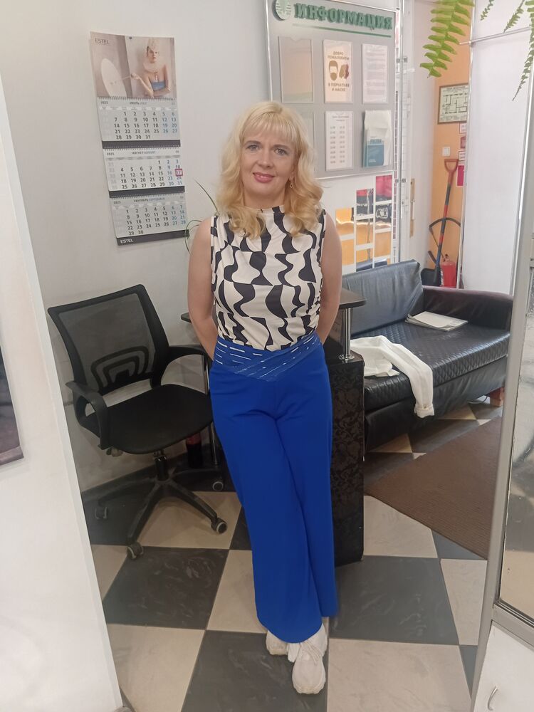  53143022  Yulia, 44 ,    