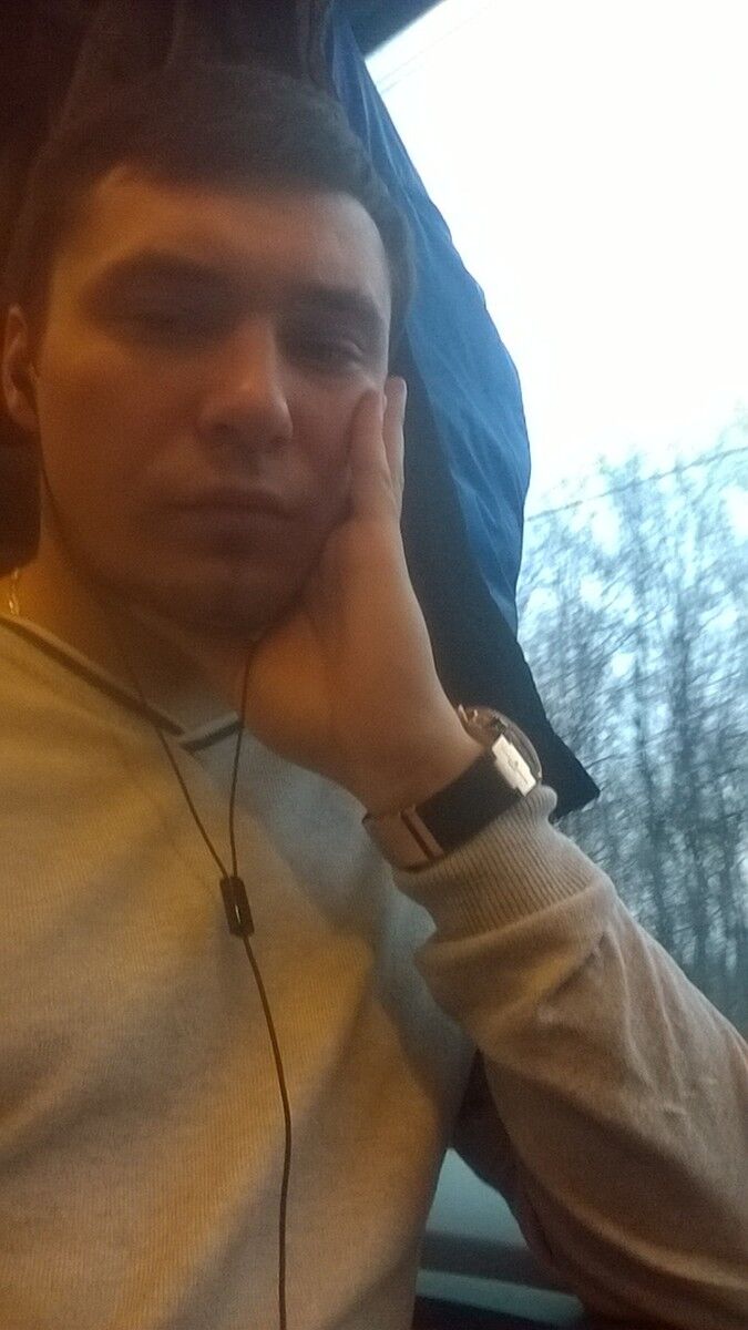  ,   Ronan, 37 ,   ,   , c 