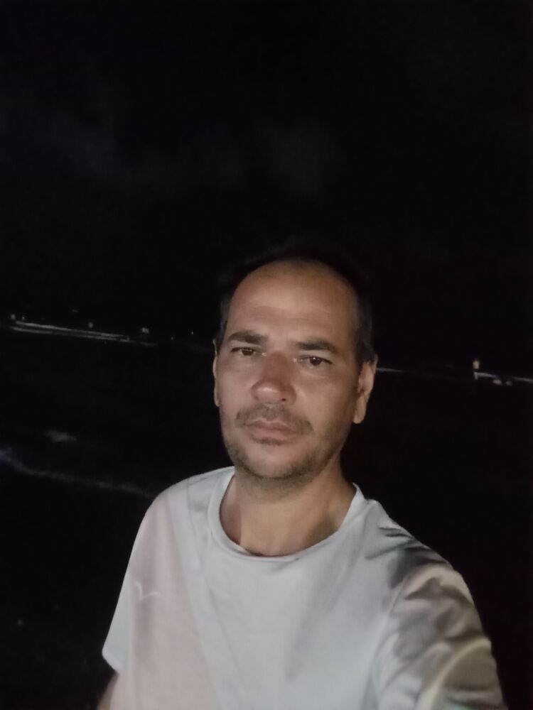  52955432  Elcin, 47 ,    