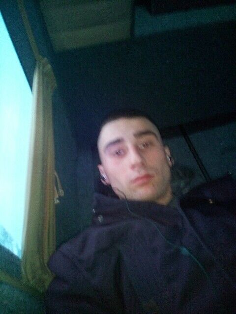  15634122  Sergiu, 27 ,    