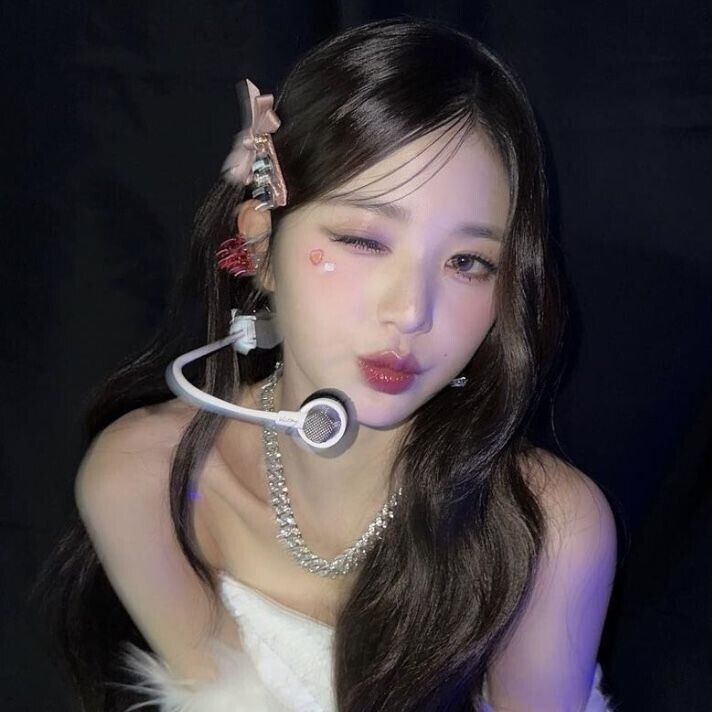  37383592  Wonyeong, 20 ,    