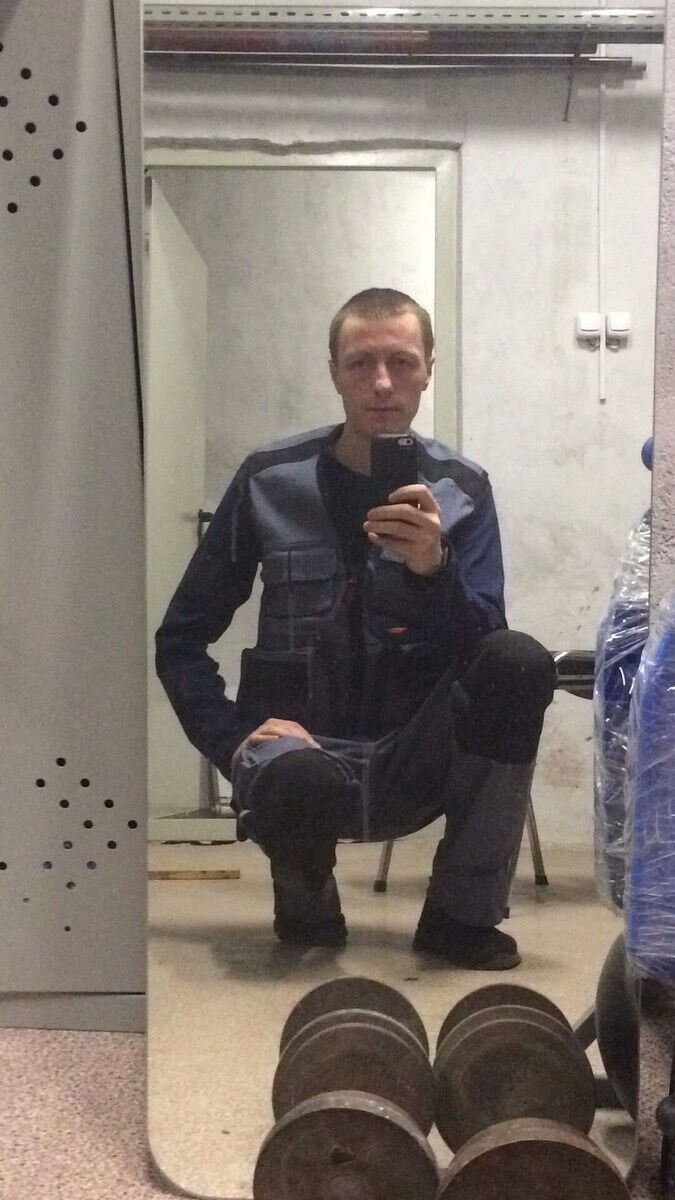  22013142  Nikolay, 39 ,    