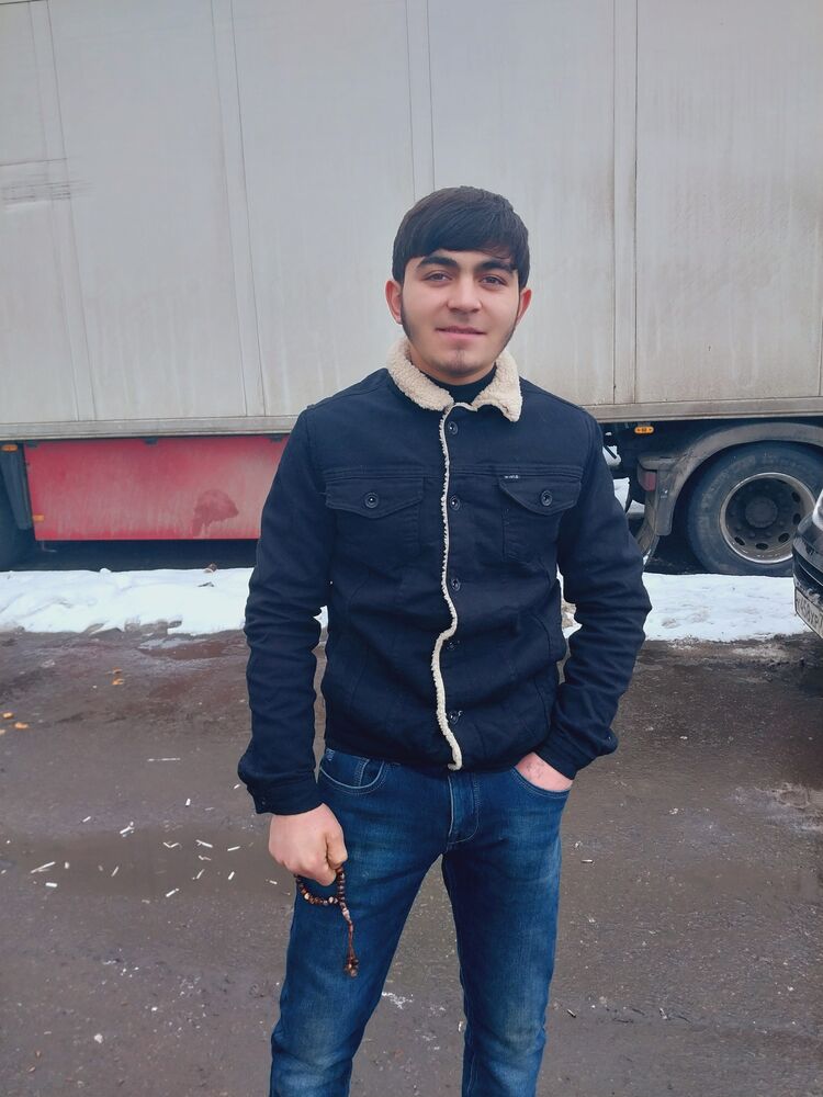  31689612  Orxan, 21 ,    