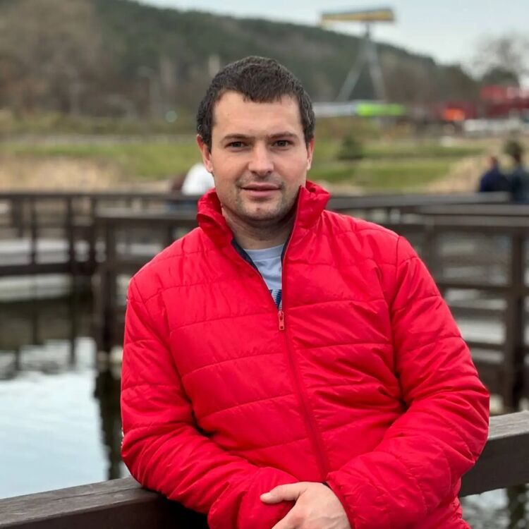  49354782  Volodymyr, 34 ,    Podgorica