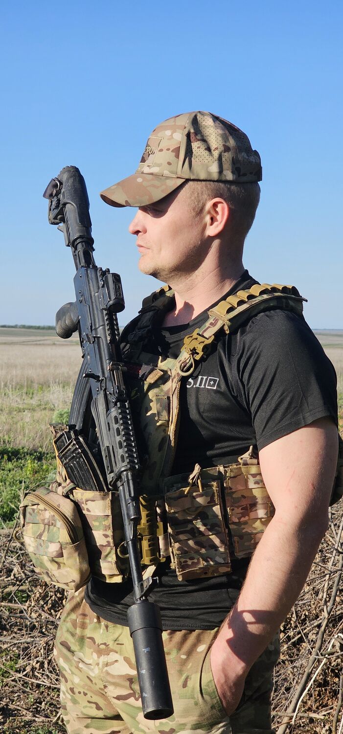  53534832  Pavel, 30 ,    