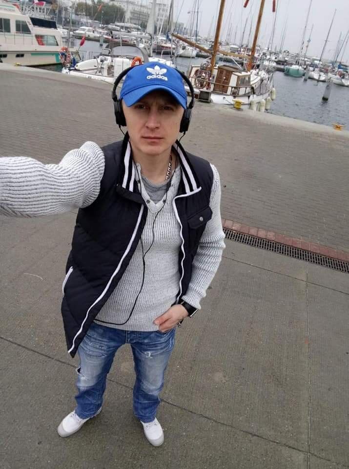  12709672  Oleg, 41 ,    