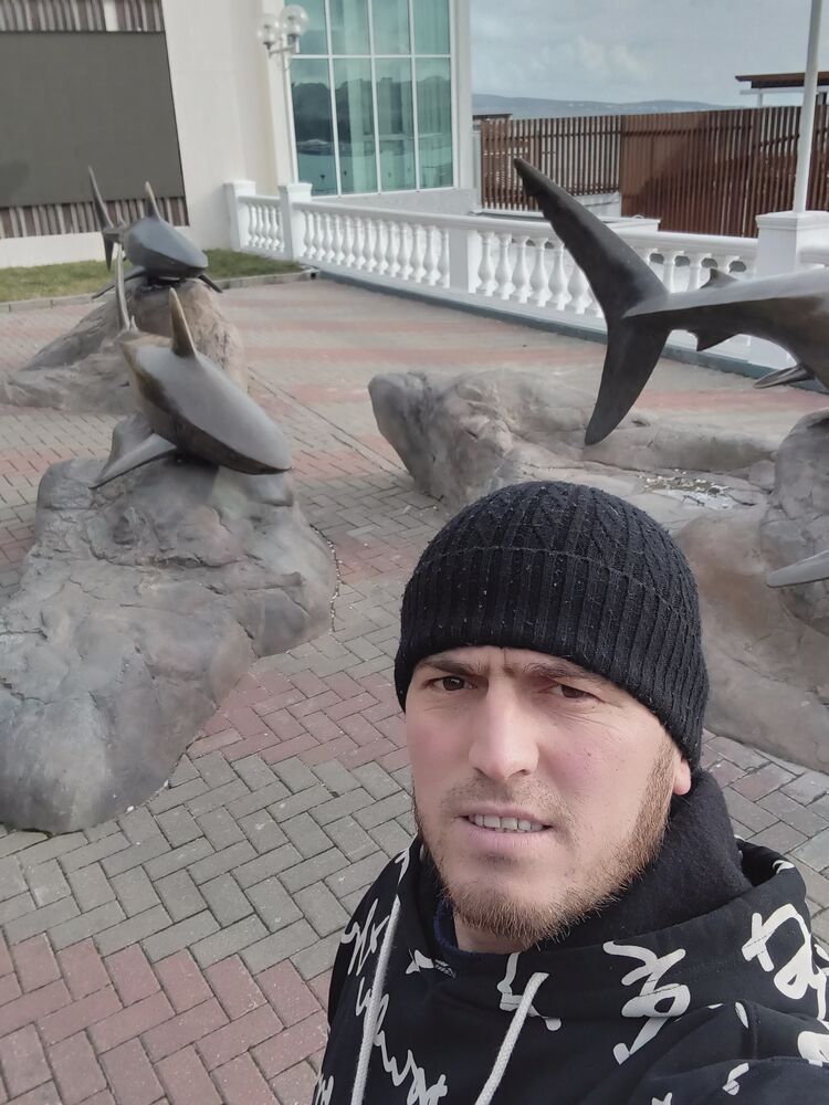  27695852  Mukhammadali, 33 ,    