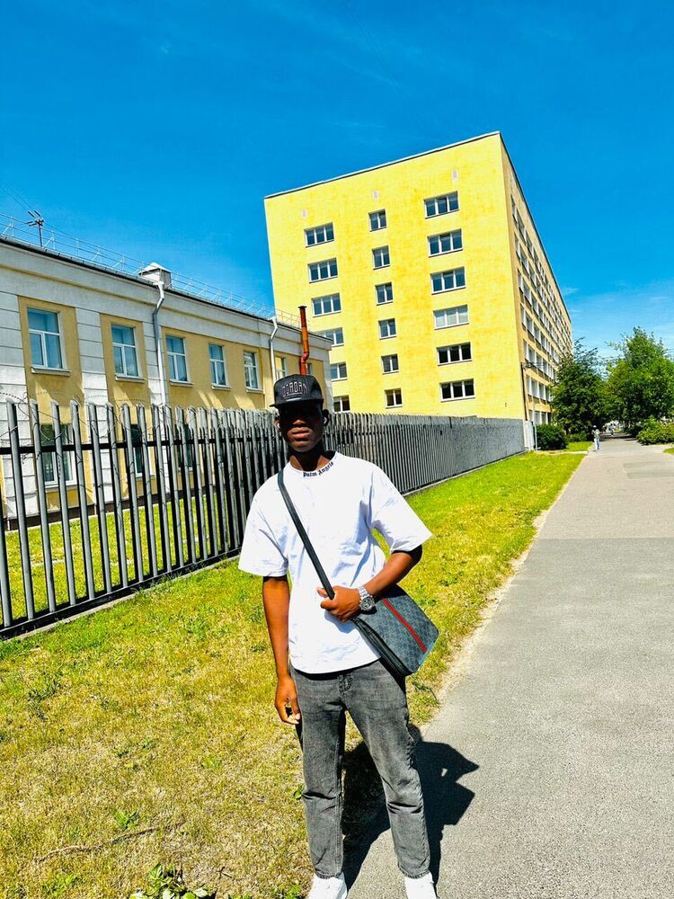  44370602   , 22 ,    -