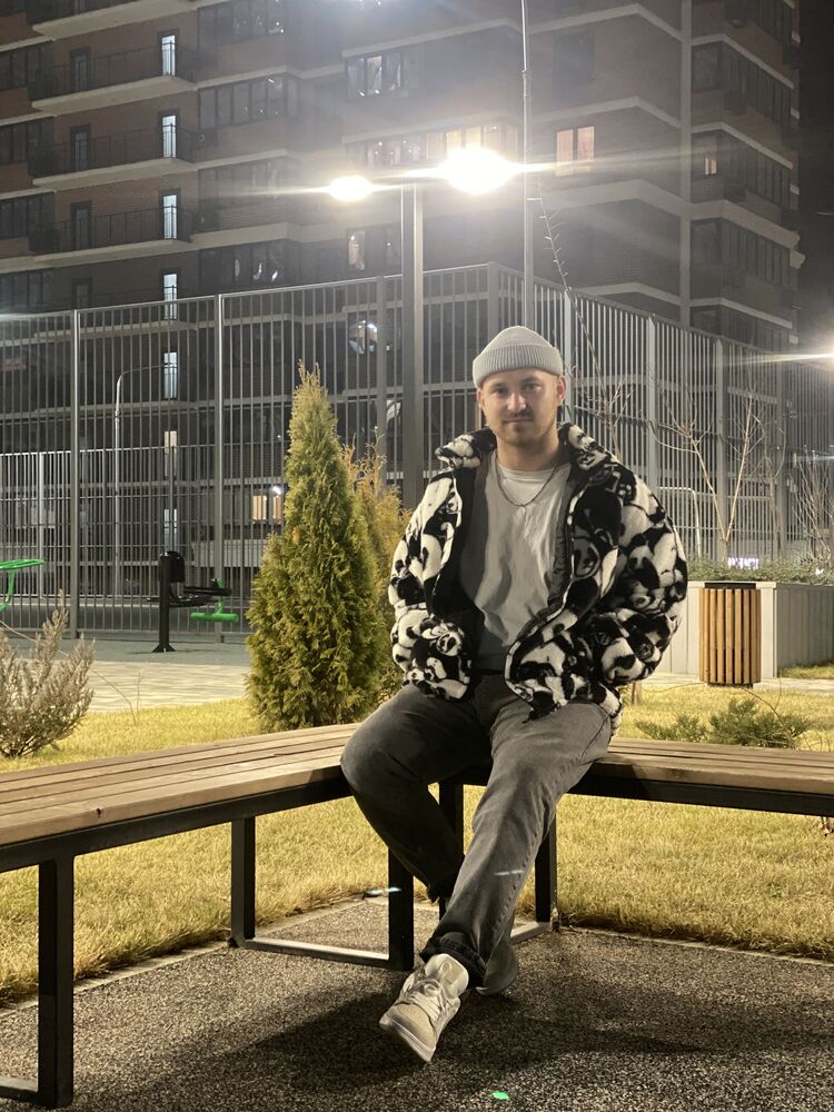  ,   Vladislav, 26 ,   ,   , c , 
