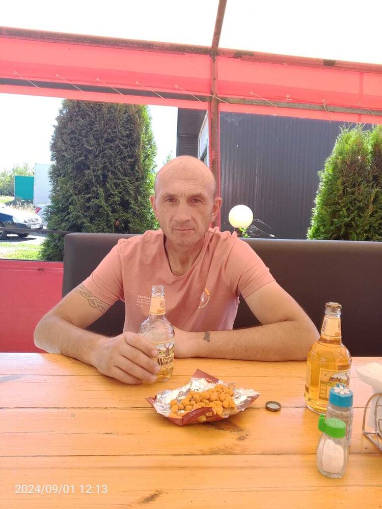  46048932  , 49 ,    