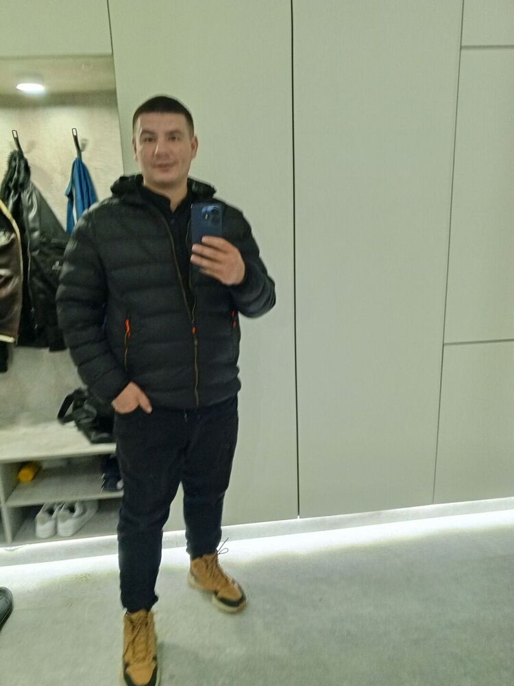  40562982  , 34 ,    