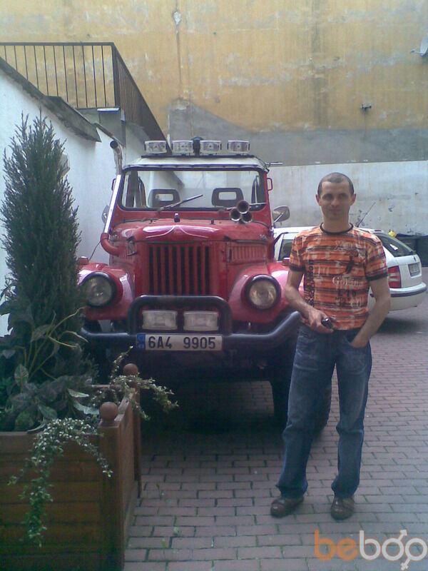  240552  Andriy, 50 ,    Praha