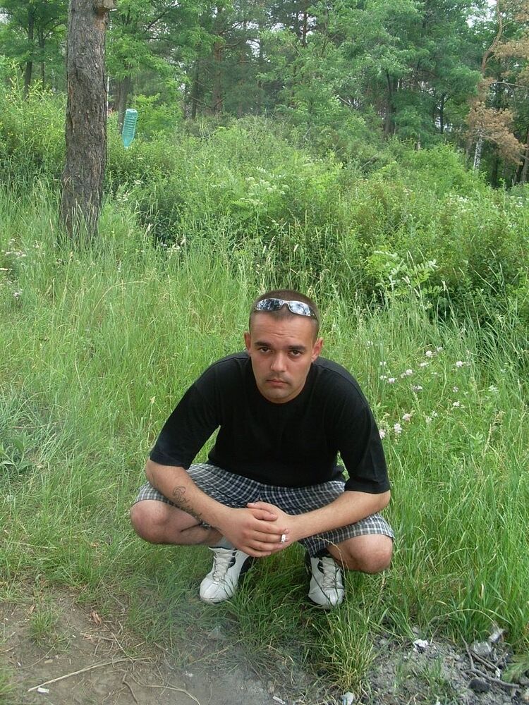 ,   Denis, 37 ,   