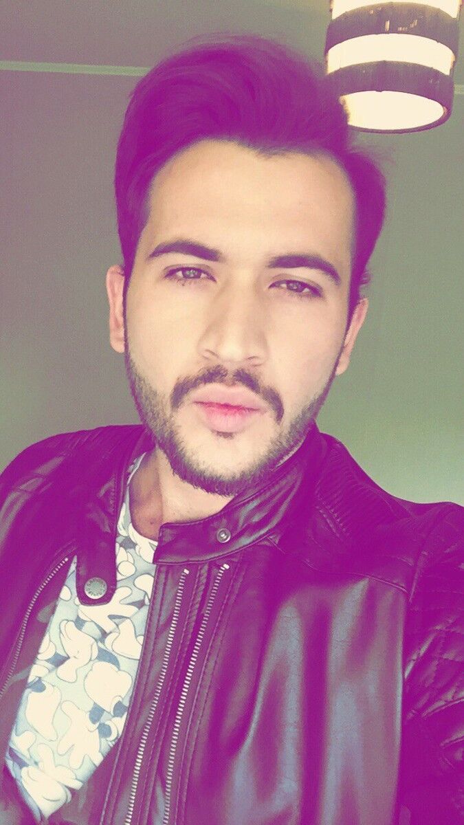  12446752  Salih, 30 ,    