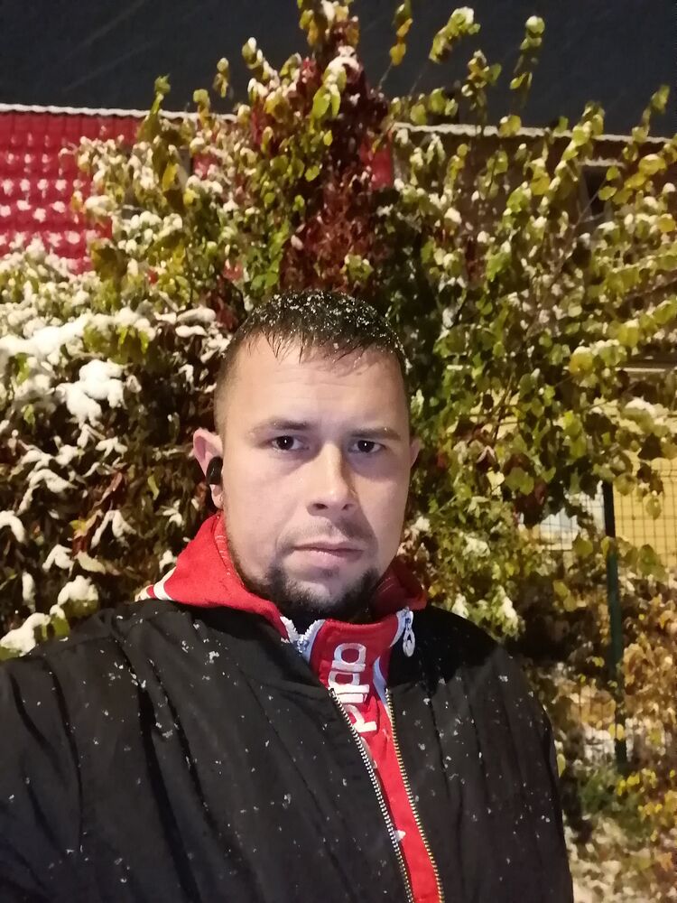  46953612  , 32 ,    