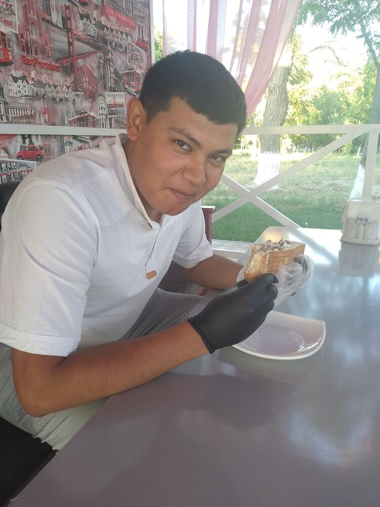  ,   Oscar, 32 ,   ,   , c 