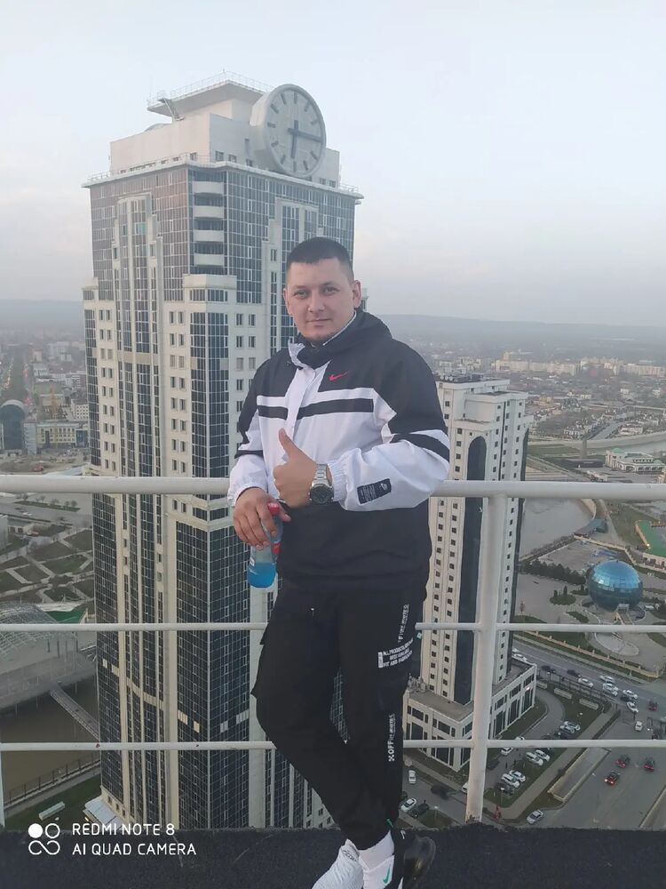  ,   Alexander, 32 ,   ,   , c , 