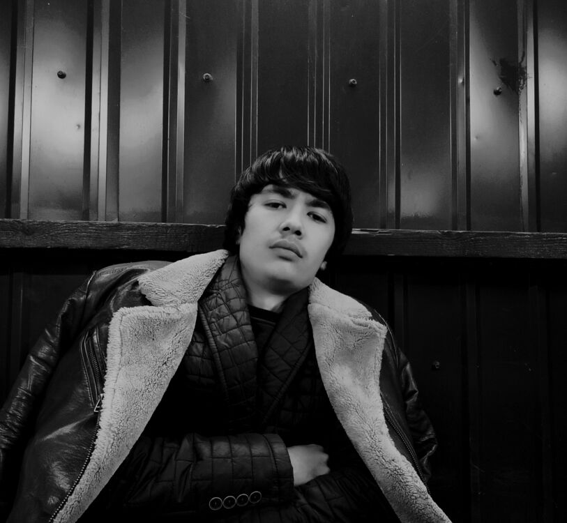  30203252  , 25 ,    -