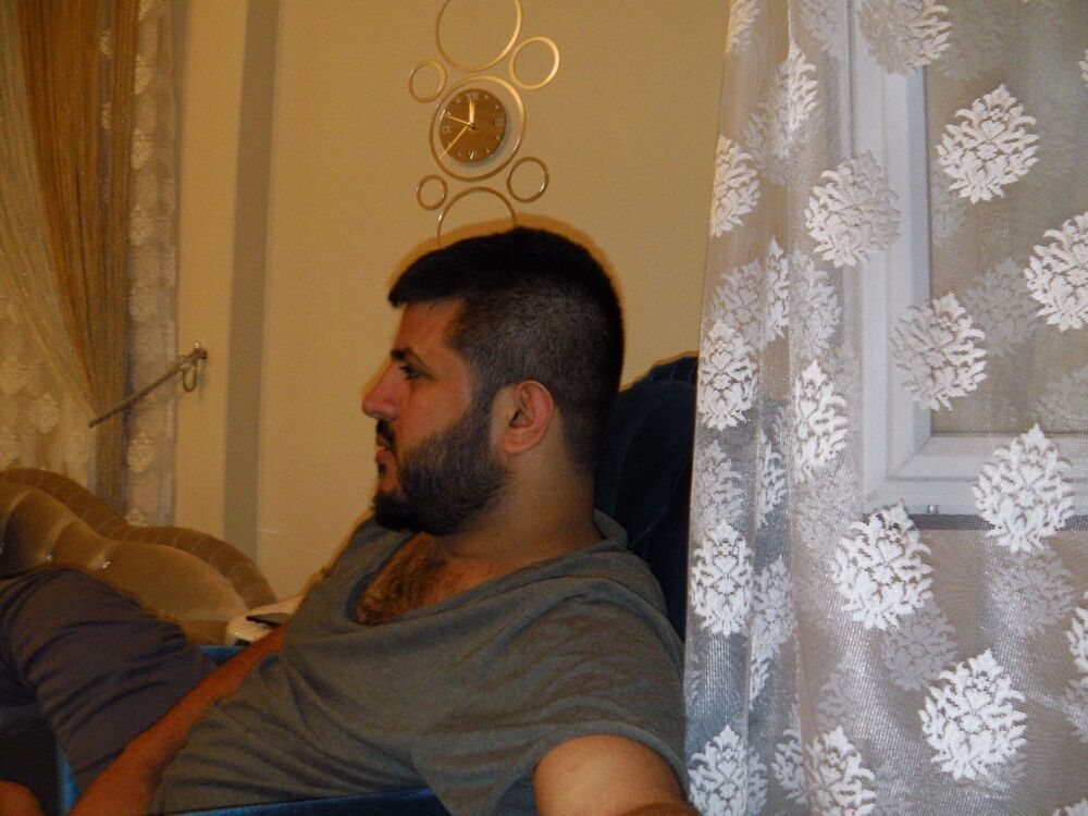  33966022  Deniz, 40 ,    