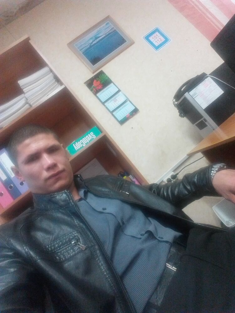  31673802  Pop, 31 ,    
