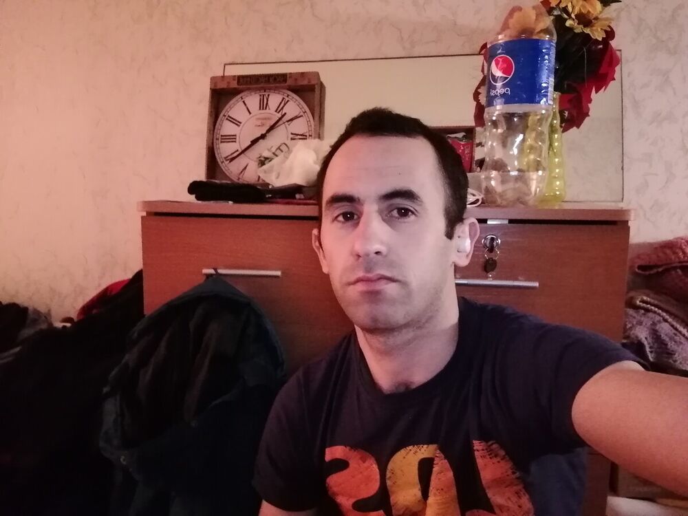  22589542  , 31 ,    