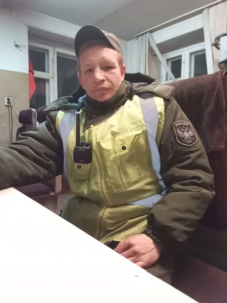  48047372  , 26 ,    