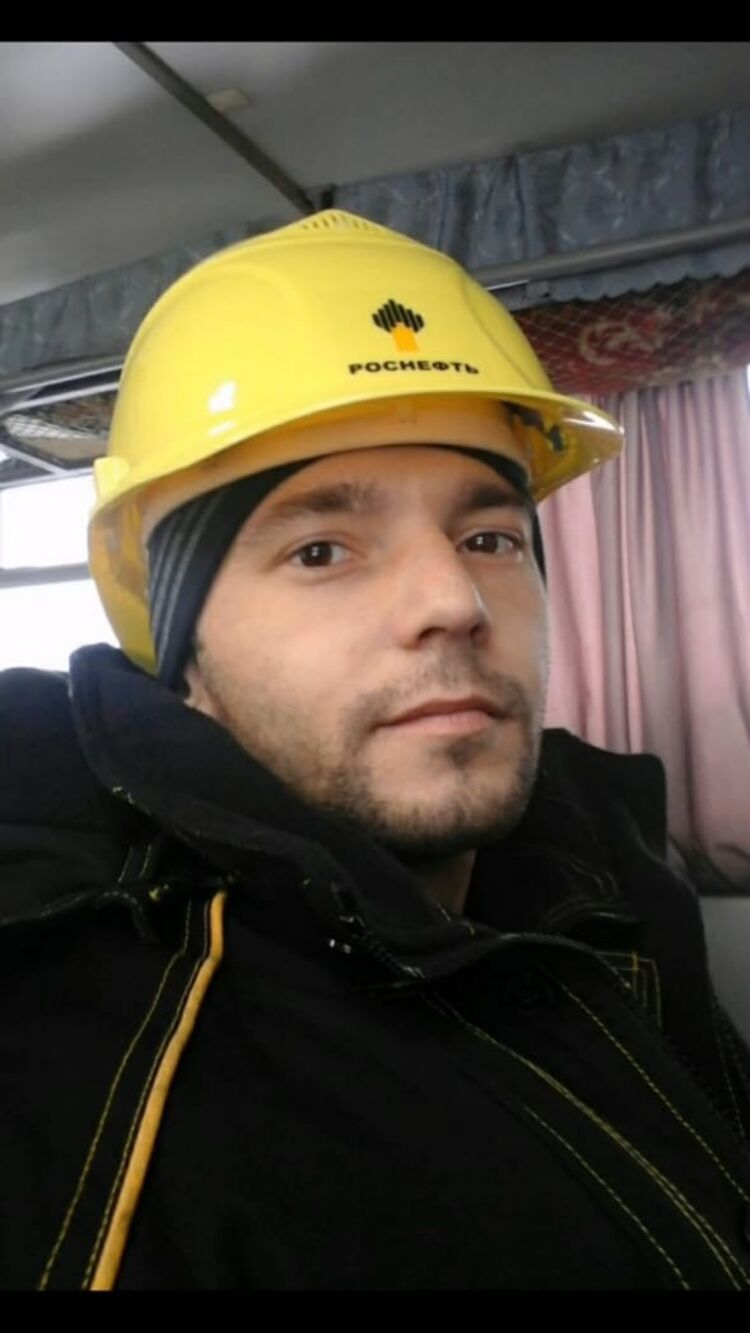  28244842  , 37 ,    