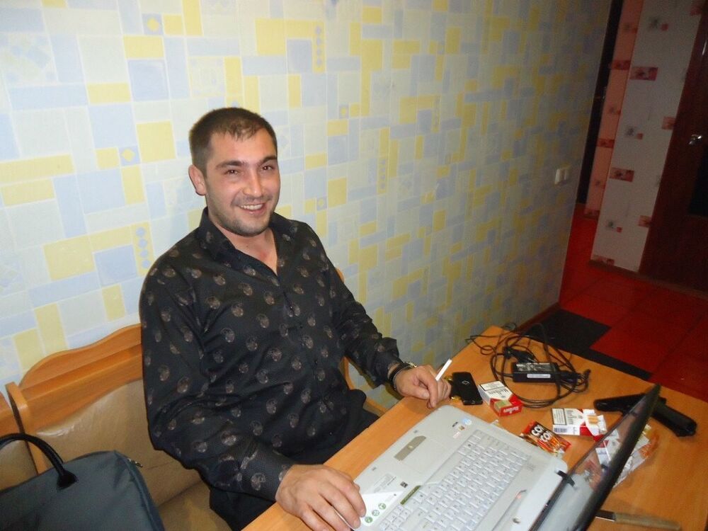  49978572  Edvard, 38 ,    