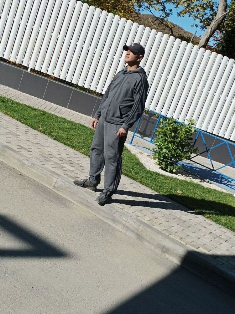  31895902  , 49 ,    
