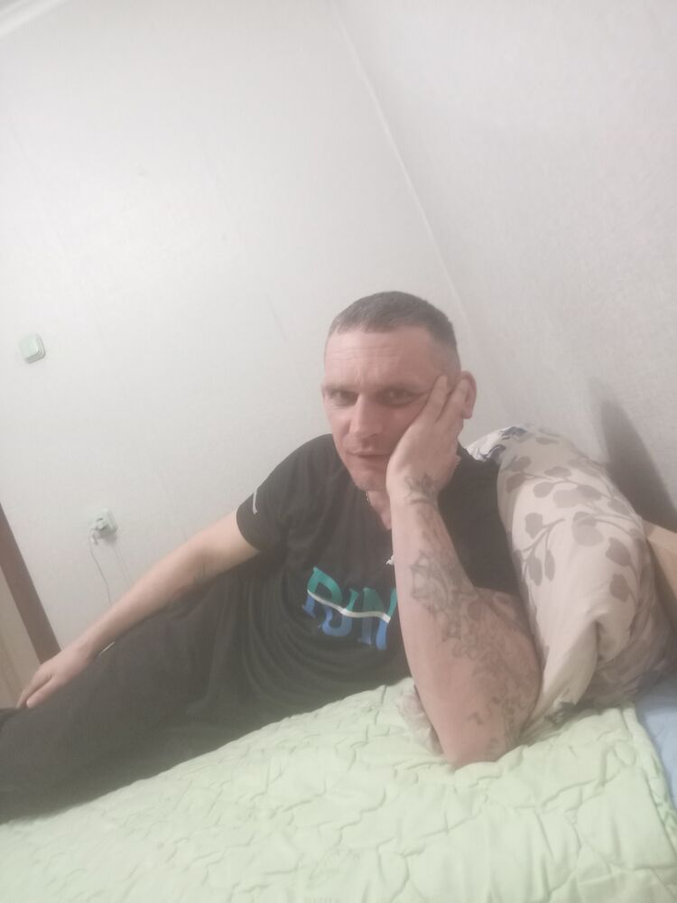  33287992  , 44 ,     