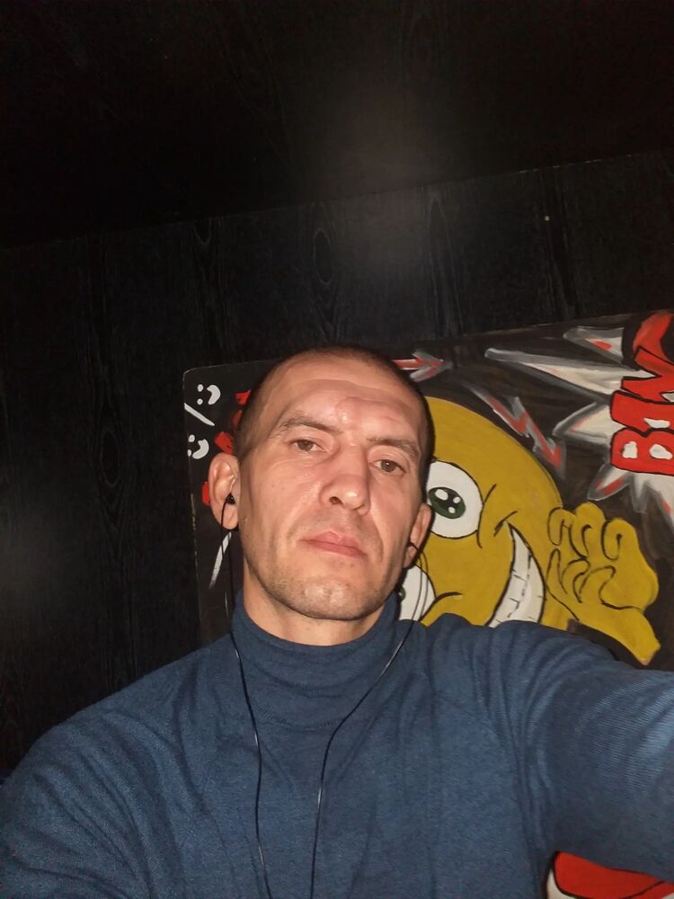  44089402  , 42 ,    