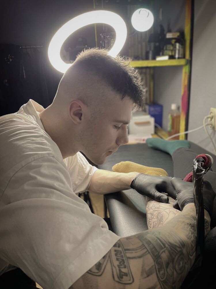  28530092  , 25 ,    -