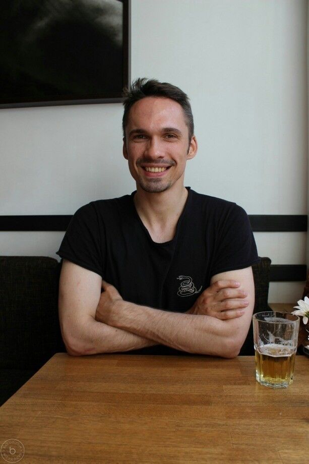  ,   Alex, 39 ,  