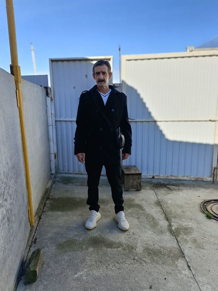  41944282  Sergei, 56 ,    