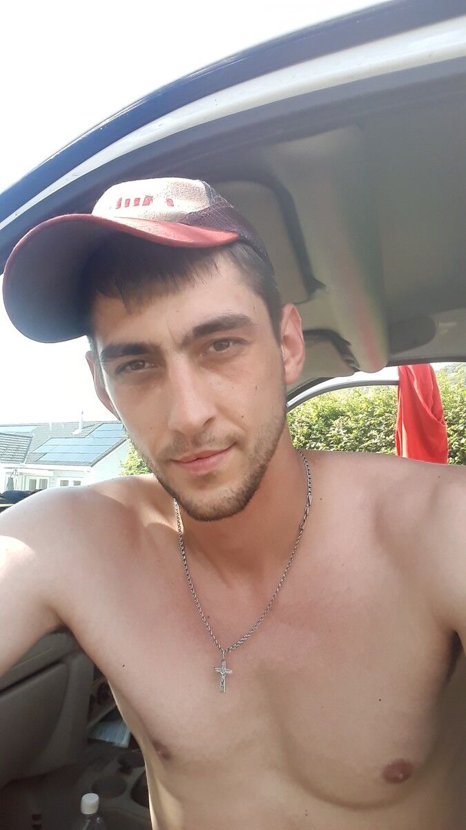  18594822  Bodkele, 33 ,    