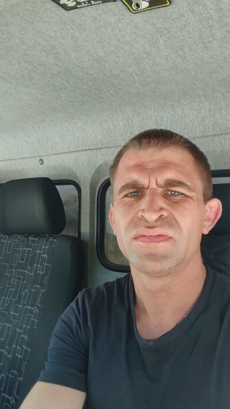  46709892  , 33 ,    