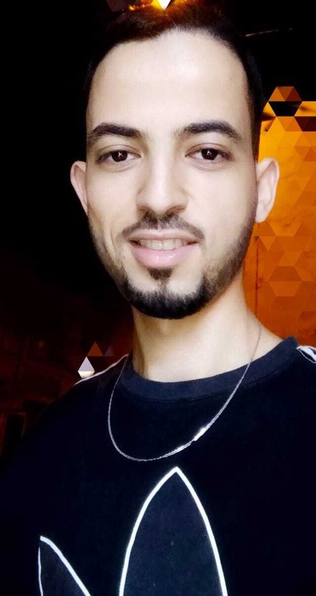  14439542  Ismail, 35 ,    